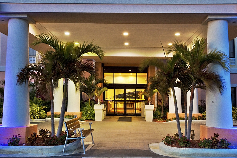 Exterior_0949.jpg