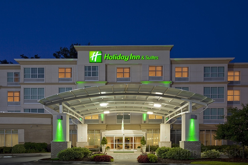 PXPGA-HI-POOLER-Exterior_1592.jpg