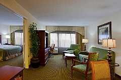 MCOAP-HI-Orlando-Executive-Suite2
