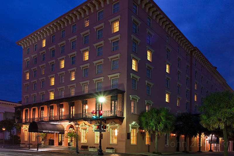 CHSMH-HI-Charleston-Exterior_1159.jpg
