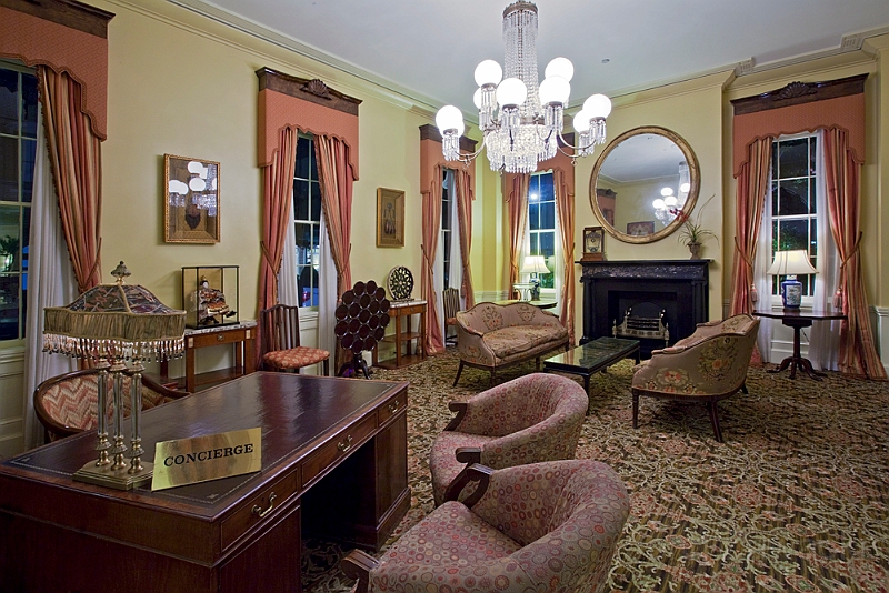 CHSMS-Hi-Charleston-Lobby_1048.jpg
