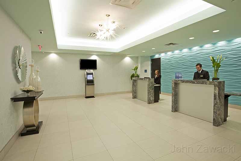 FLLHI-CP-Fort-Lauderdale-Lobby_0592.jpg