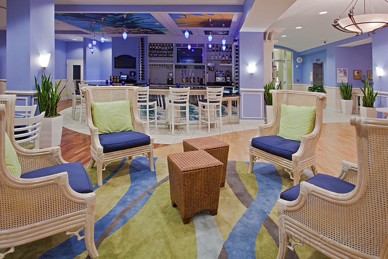 SRQFL-IN-Sarasota-Lounge_1223.jpg